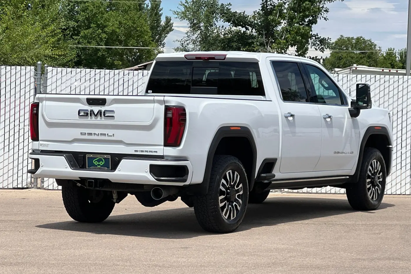 2025 GMC Sierra Hd - $75,997