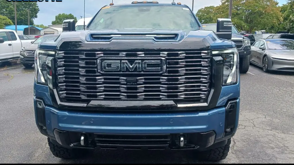 2025 GMC Sierra 2500HD Denali Ultimate