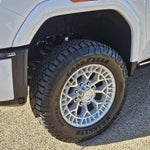 2025 Sierra 2500HD Thumbnail 9