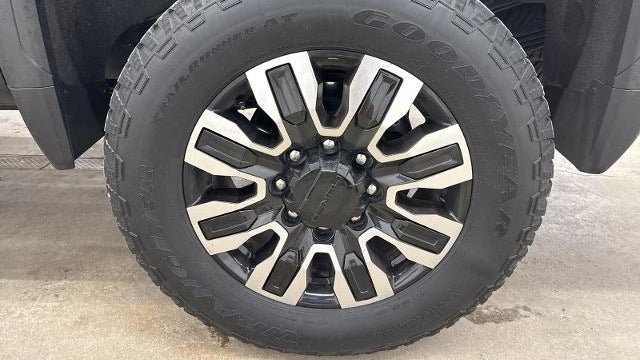 2025 GMC Sierra 2500HD Denali Ultimate
