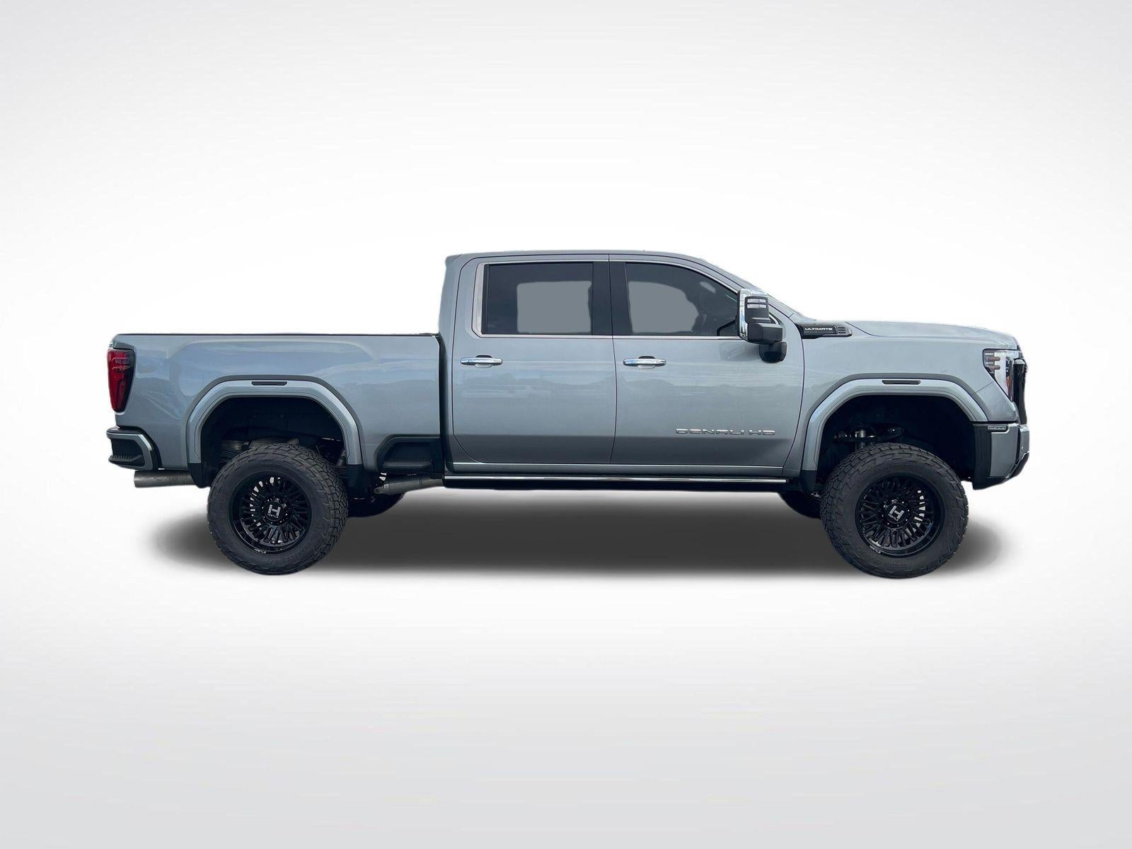 2025 GMC Sierra 2500HD Denali Ultimate — photo 1 of 24