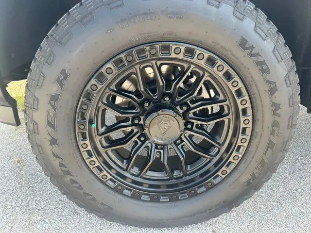 2025 GMC Sierra Hd - $78,935