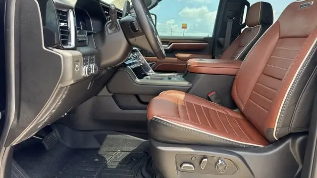 2025 GMC Sierra 2500HD Denali Ultimate