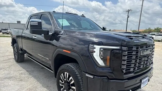 2025 GMC Sierra 2500HD Denali Ultimate