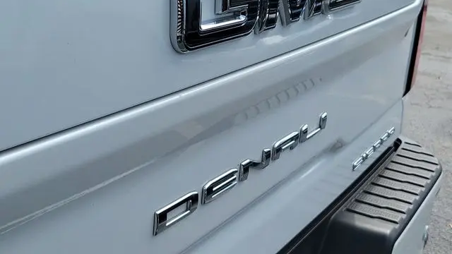 2025 GMC Sierra 2500HD Denali Ultimate