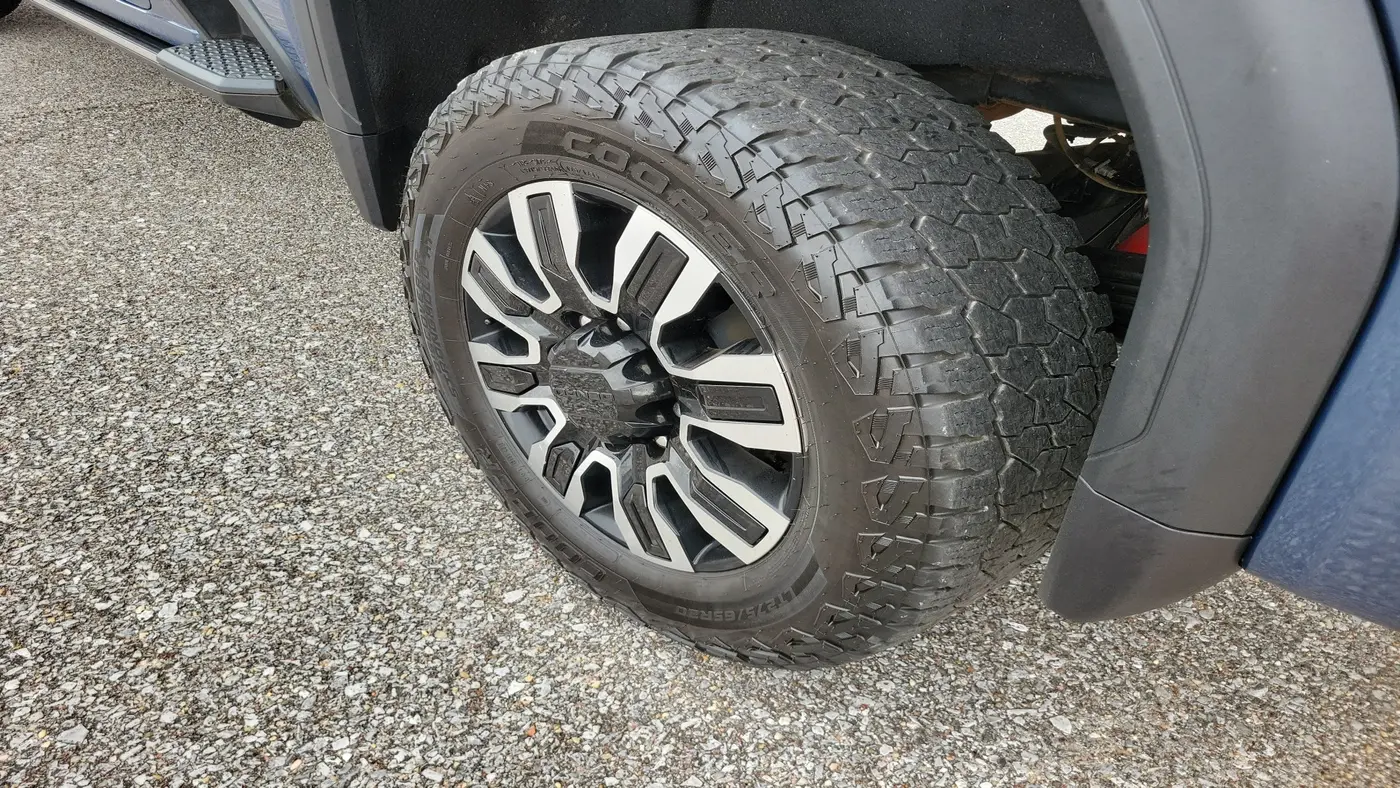 2025 GMC Sierra Hd - $81,976