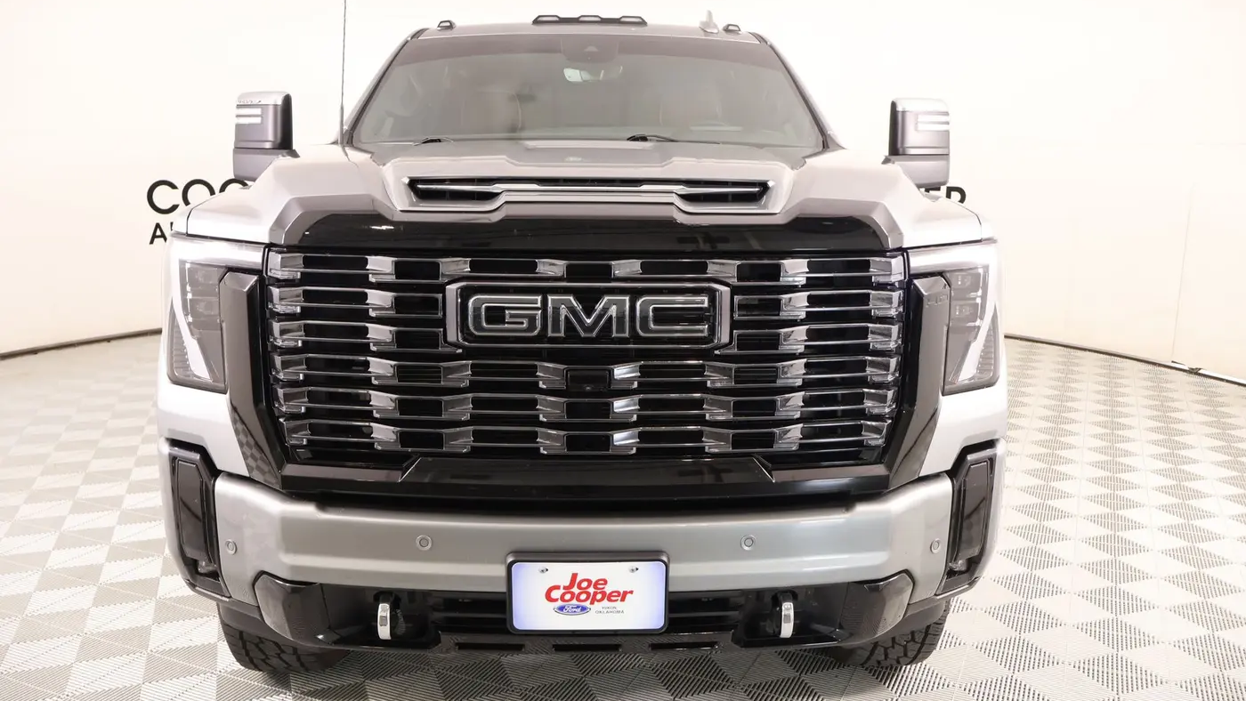 2025 GMC Sierra 2500HD Denali Ultimate