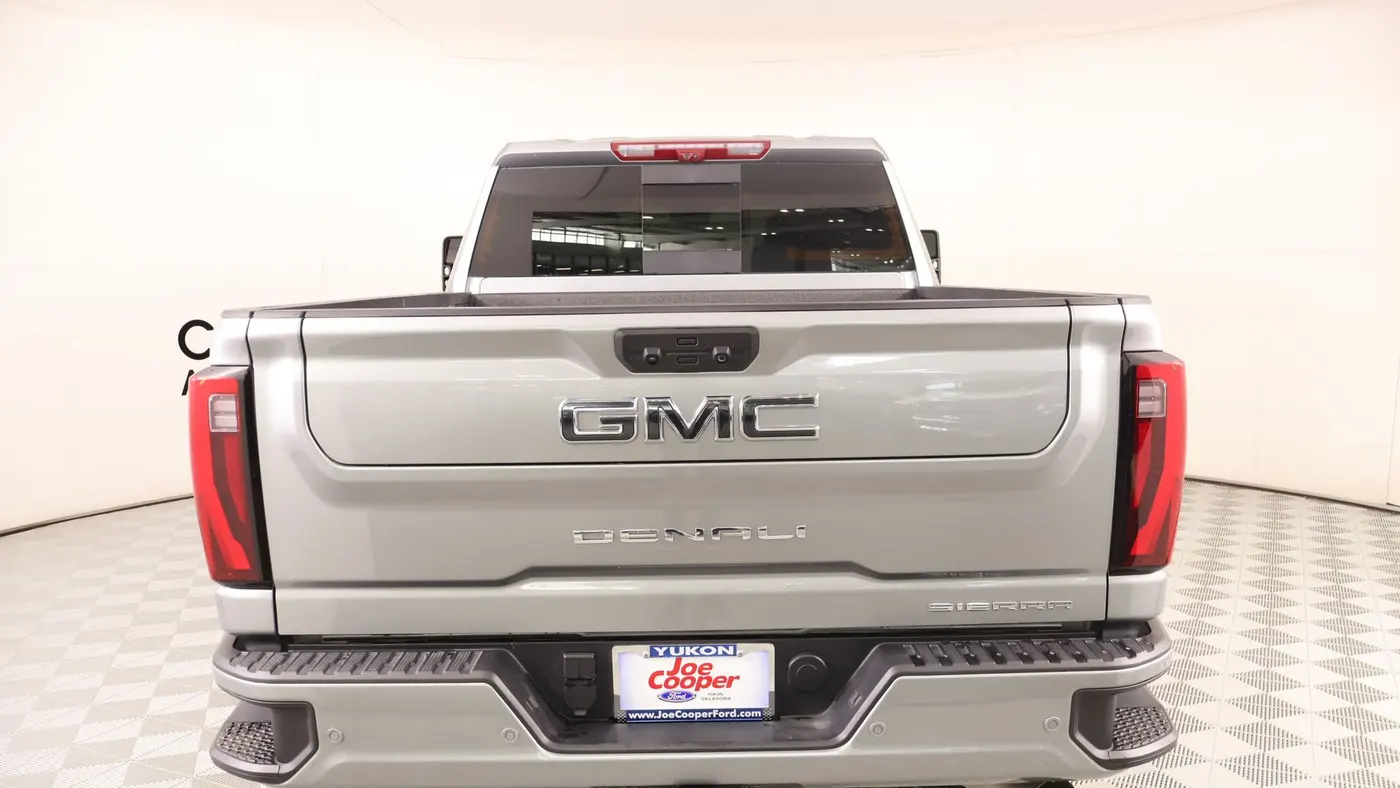 2025 GMC Sierra 2500HD Denali Ultimate