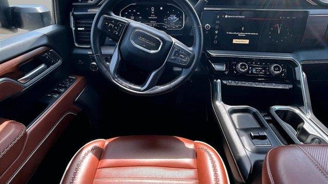 2025 GMC Sierra 2500HD Denali Ultimate