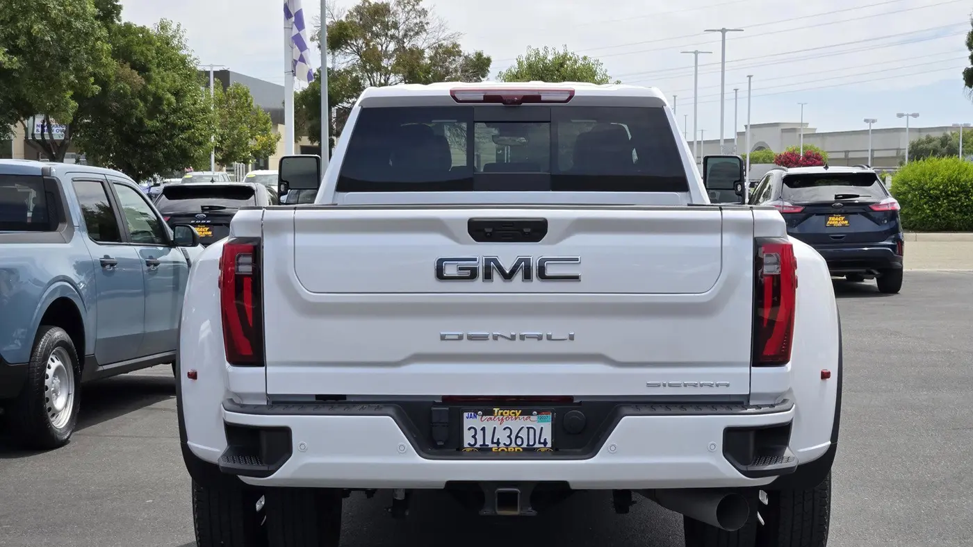 2025 GMC Sierra 3500HD Denali Ultimate