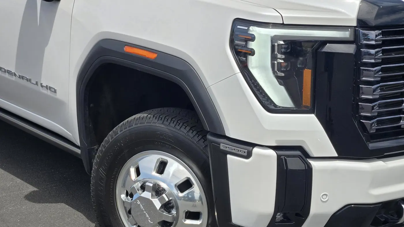 2025 GMC Sierra 3500HD Denali Ultimate