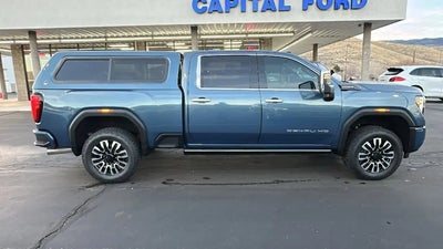 2025 GMC Sierra 3500HD 4X4 Denali Ultimate 4DR Crew Cab SB SRW