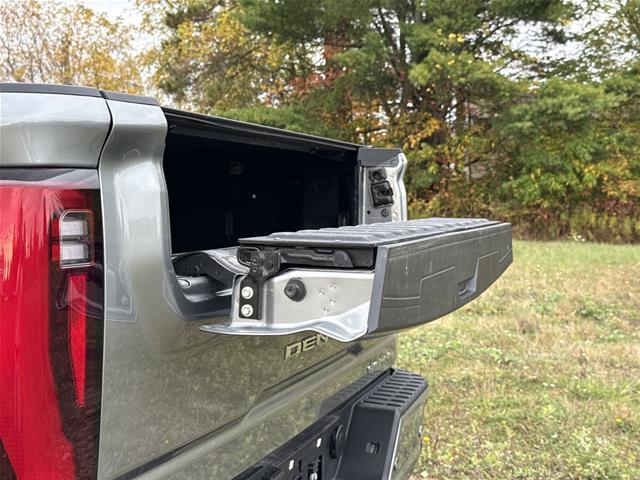 2025 GMC Sierra Hd - $79,995