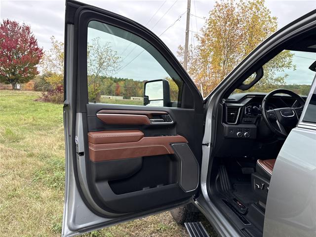 2025 GMC Sierra Hd - $79,995