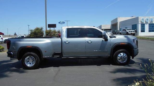 2025 GMC Sierra 3500HD Denali Ultimate