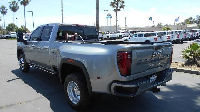 2025 GMC Sierra 3500HD Denali Ultimate