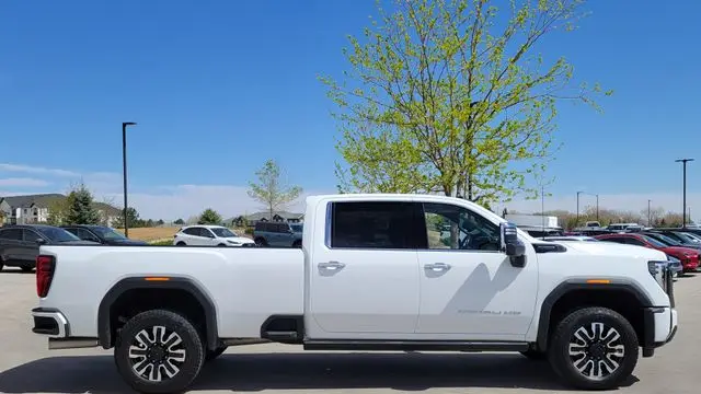 2025 GMC Sierra 3500HD Denali Ultimate