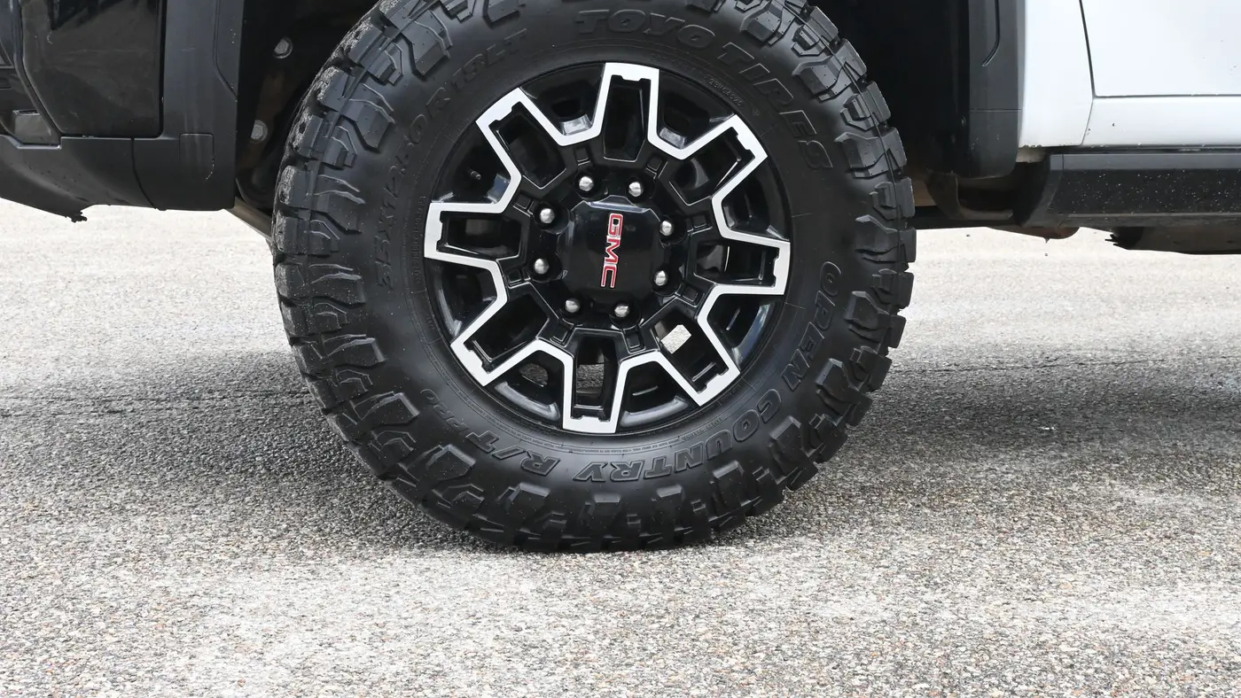 2025 GMC Sierra 2500HD AT4X