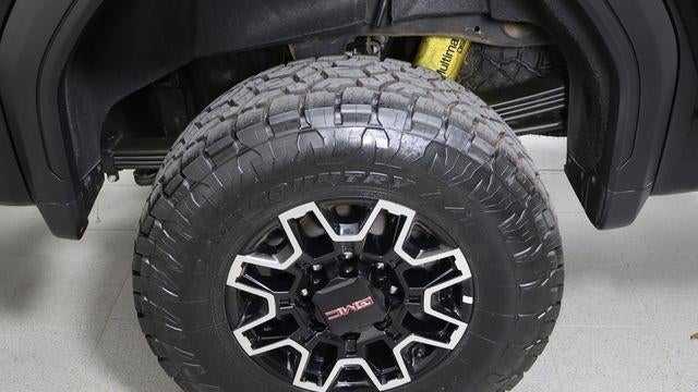 2025 GMC Sierra 2500HD AT4X