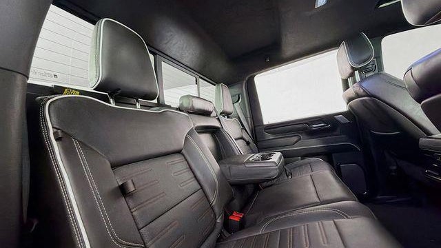 2025 GMC Sierra 2500HD AT4X