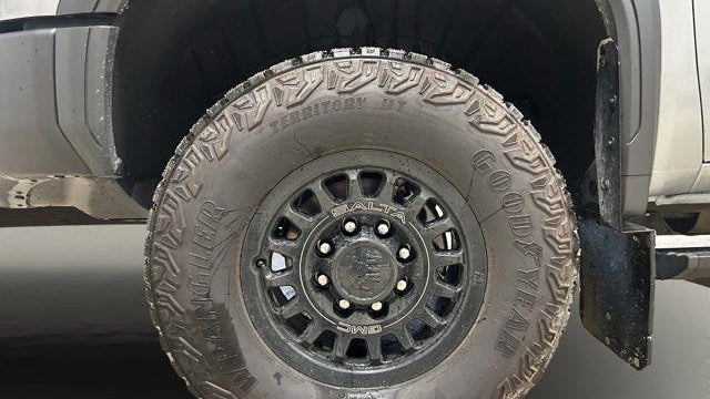 2025 GMC Sierra 2500HD AT4X