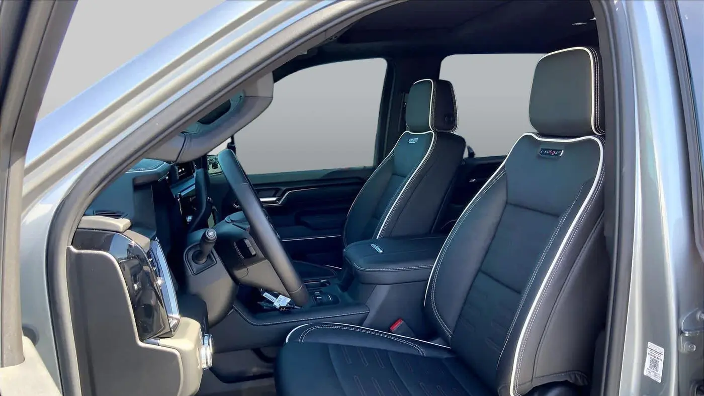 2025 GMC Sierra 2500HD AT4X