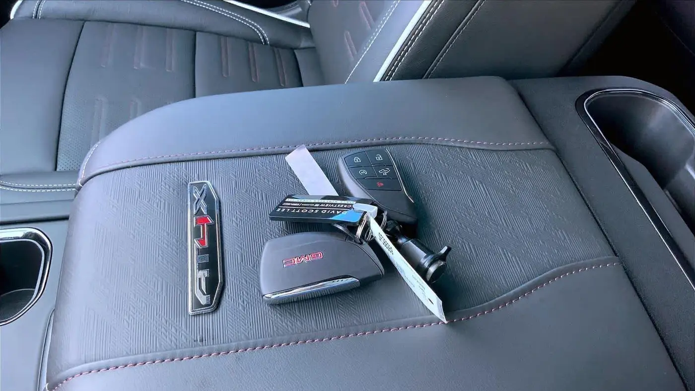 2025 GMC Sierra 2500HD AT4X