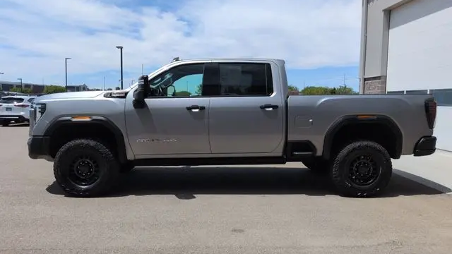 2025 GMC Sierra 2500HD AT4X