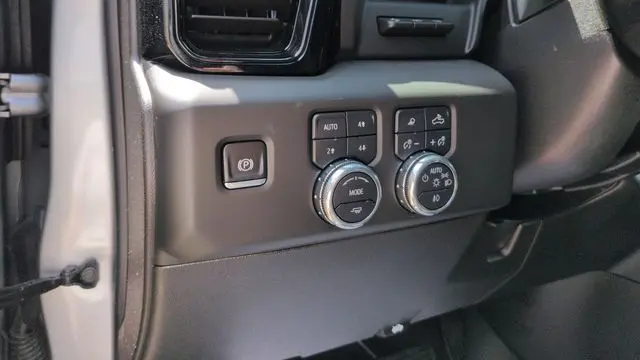2025 GMC Sierra 2500HD AT4X