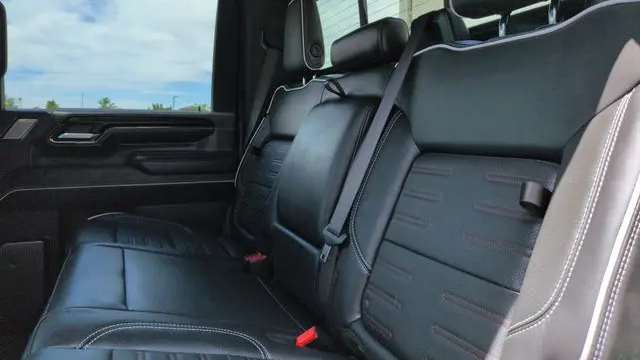2025 GMC Sierra 2500HD AT4X
