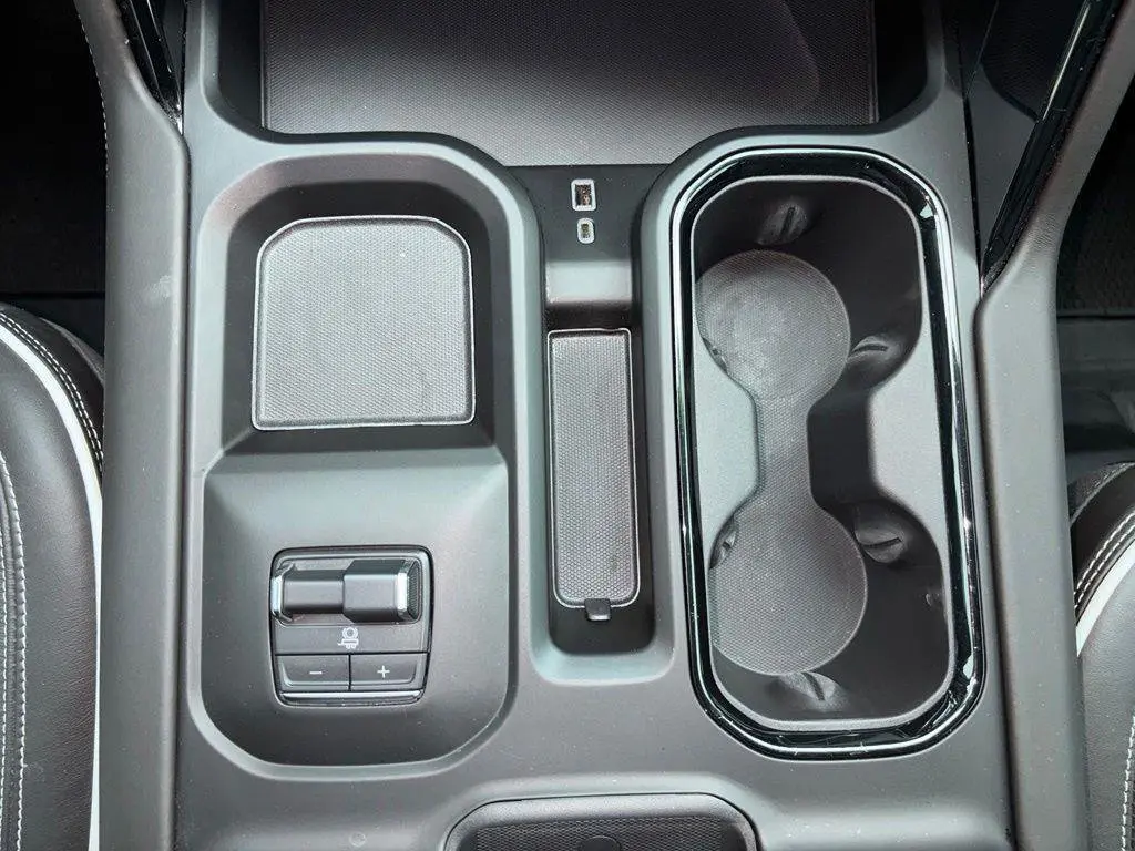 2025 GMC Sierra Hd - $72,995
