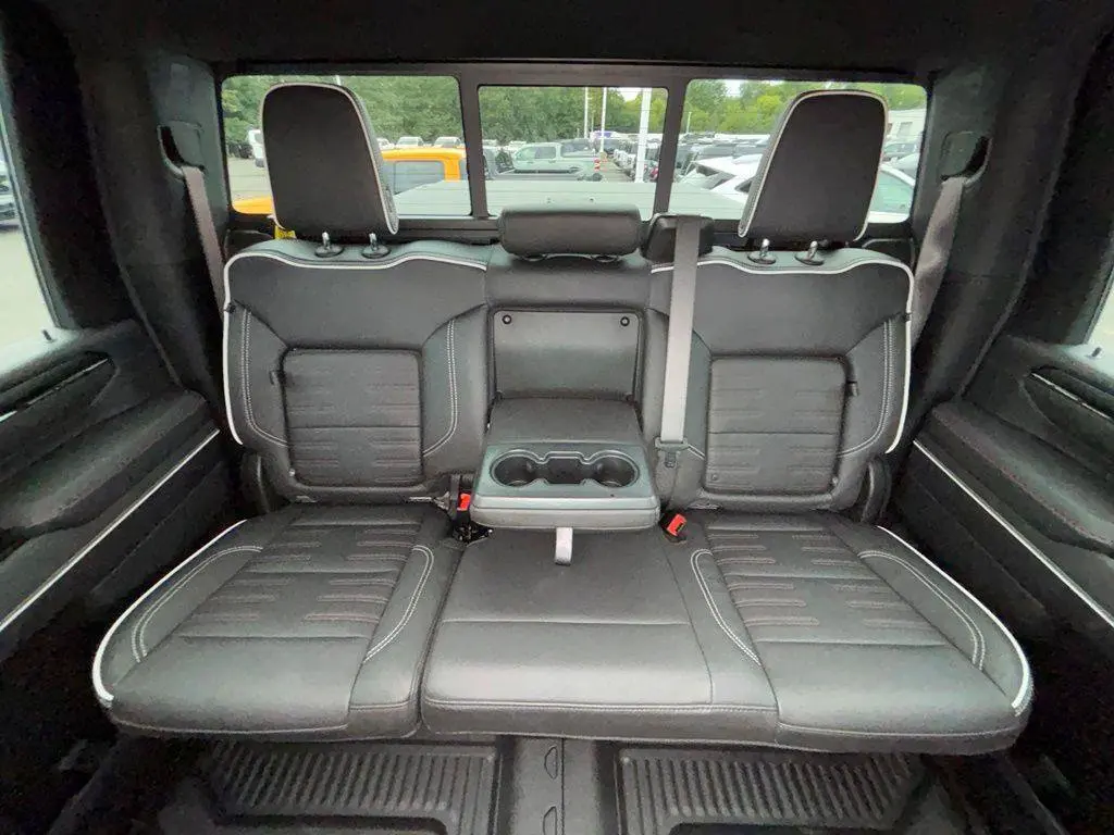 2025 GMC Sierra Hd - $72,995