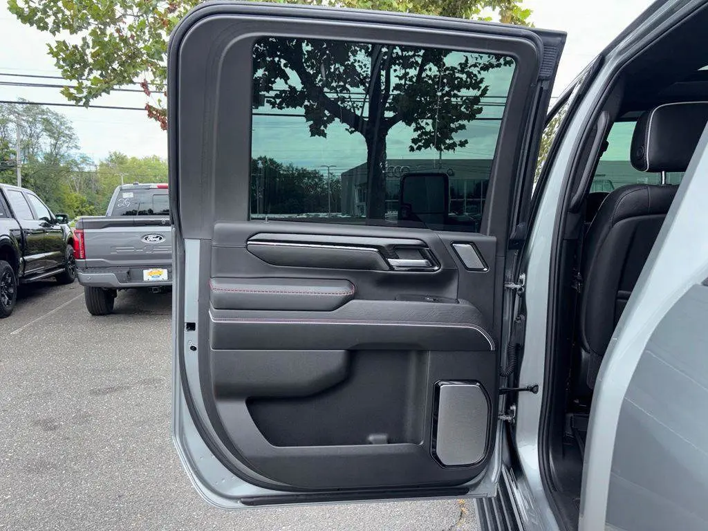 2025 GMC Sierra Hd - $72,995
