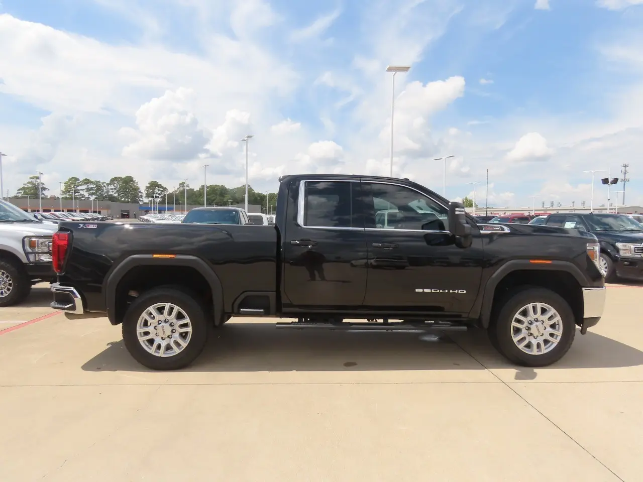 2022 GMC Sierra Hd - $41,999