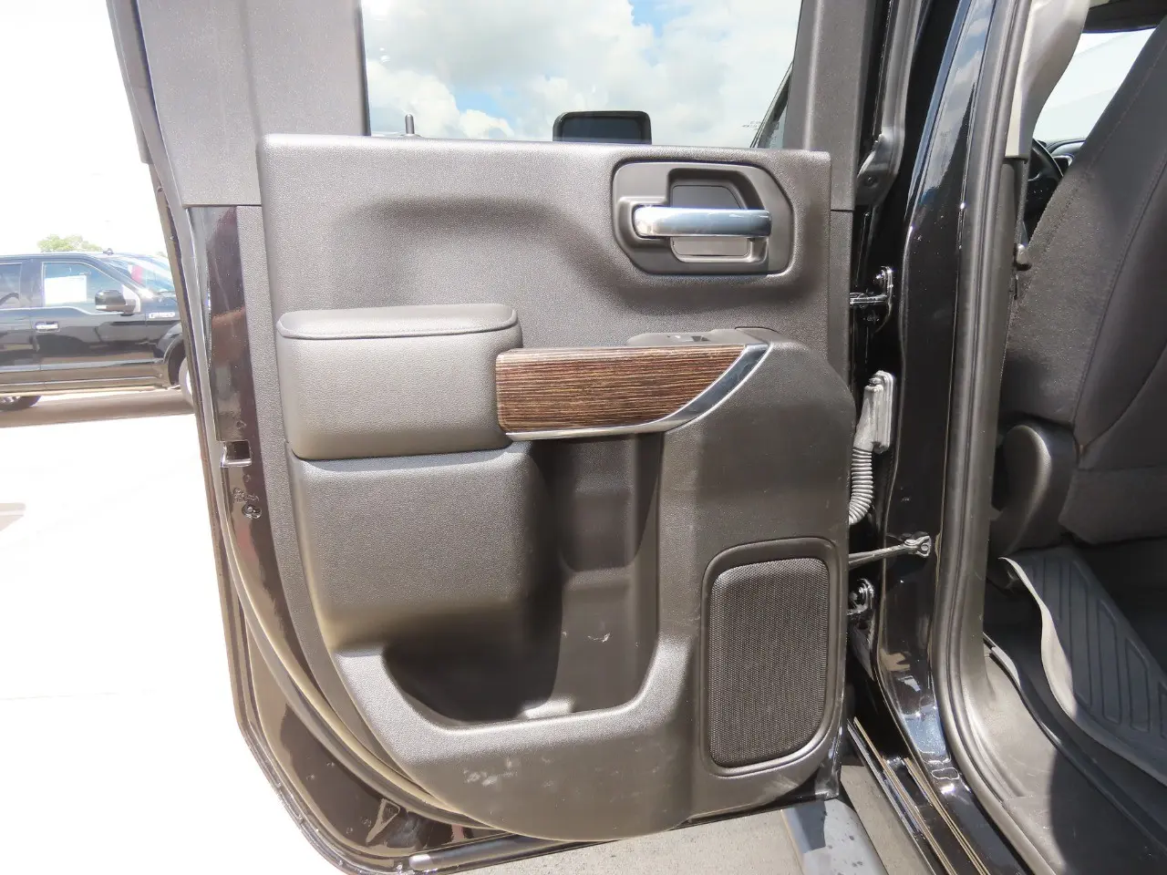 2022 GMC Sierra Hd - $41,999