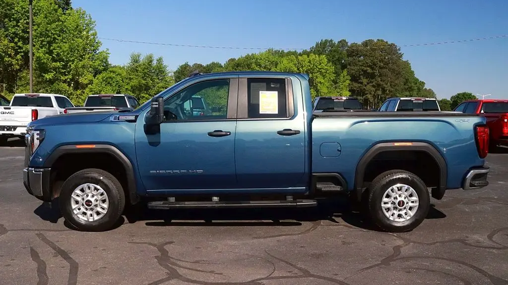 2025 GMC Sierra 2500HD Pro