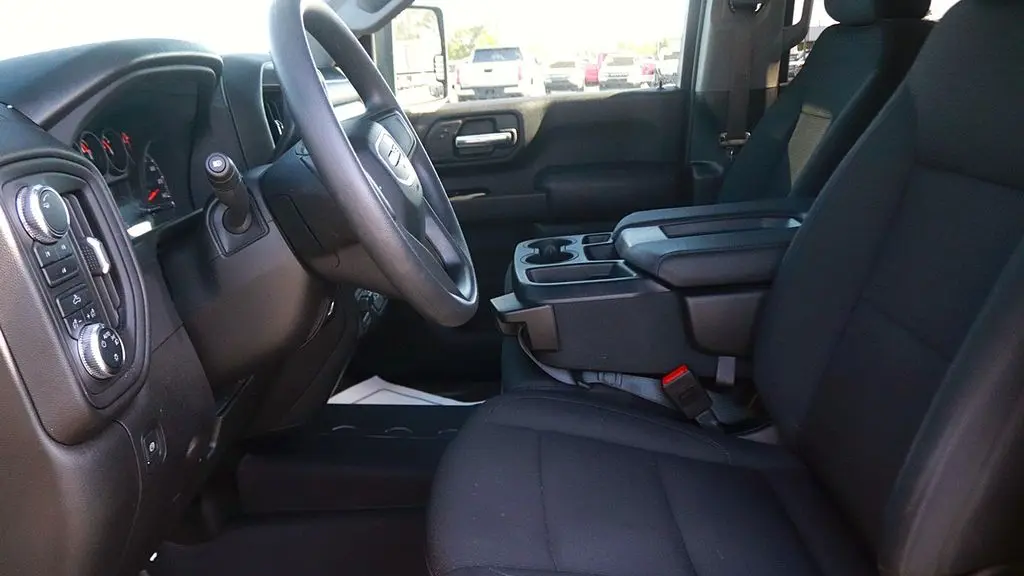 2025 GMC Sierra 2500HD Pro