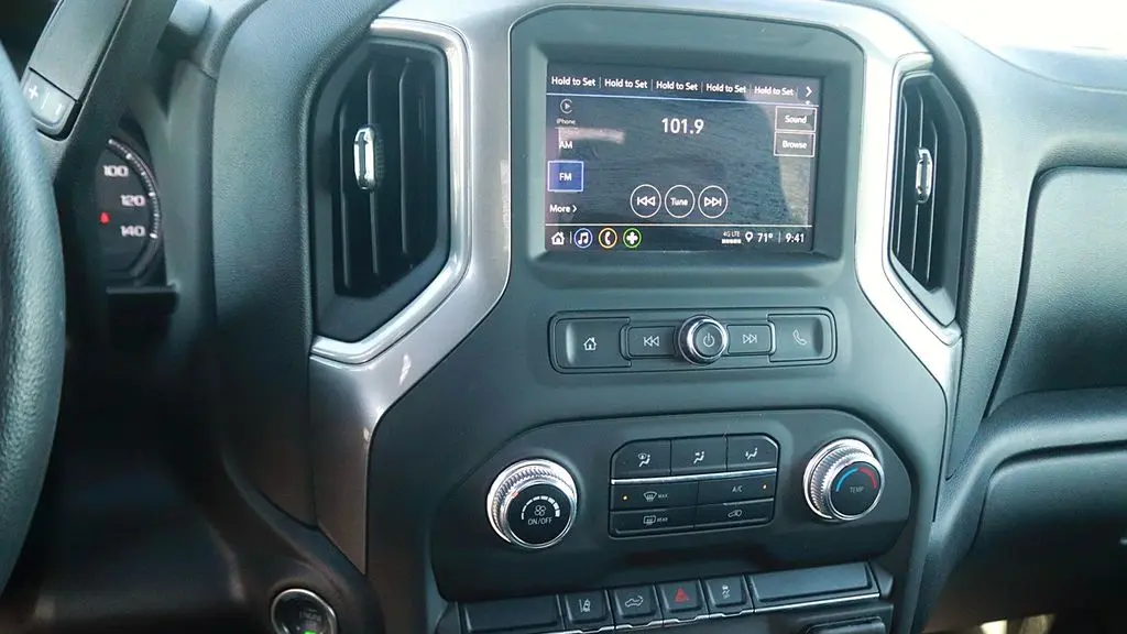 2025 GMC Sierra 2500HD Pro