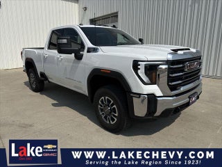 2025 GMC Sierra 2500HD with Summit White Exterior