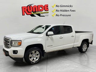 2017 GMC Canyon with Summit White Exterior