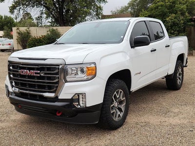 2022 GMC Canyon 4X4 AT4 4DR Crew Cab 5 FT. SB (cloth)