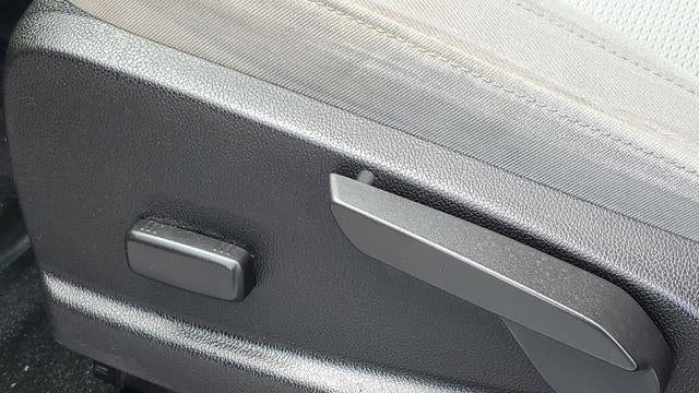 2016 GMC Canyon Base