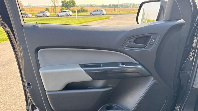 2022 GMC Canyon Elevation Standard