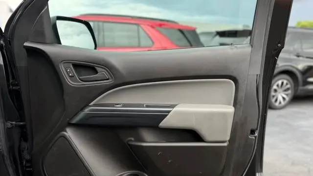 2017 GMC Canyon Base