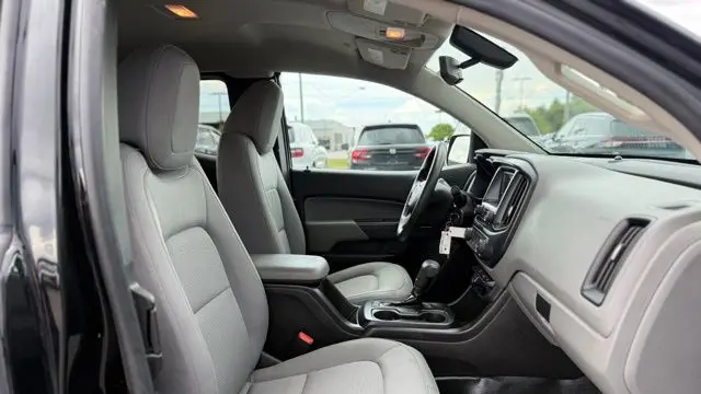 2017 GMC Canyon Base