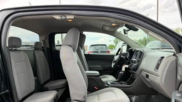 2017 GMC Canyon Base