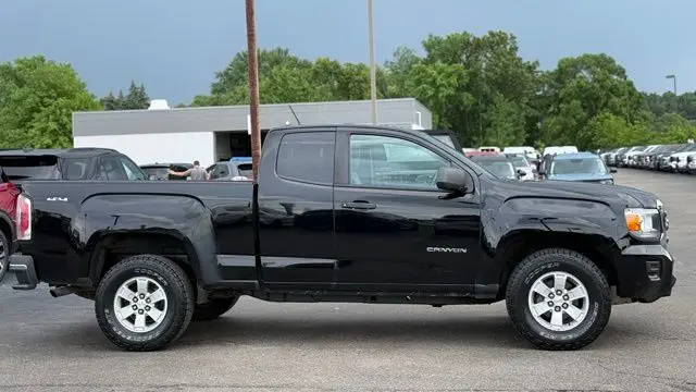 2017 GMC Canyon Base