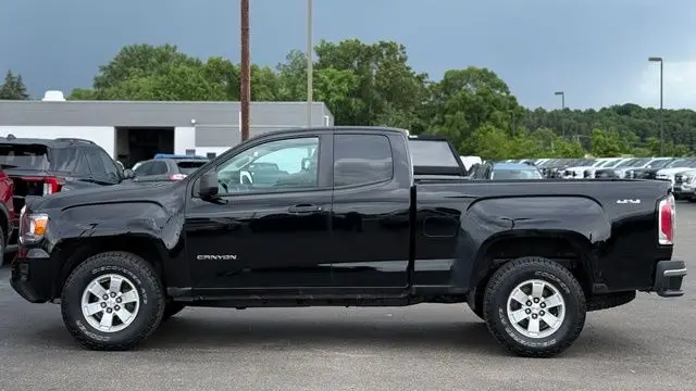 2017 GMC Canyon Base