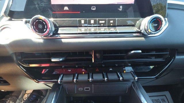 2025 GMC Canyon Elevation