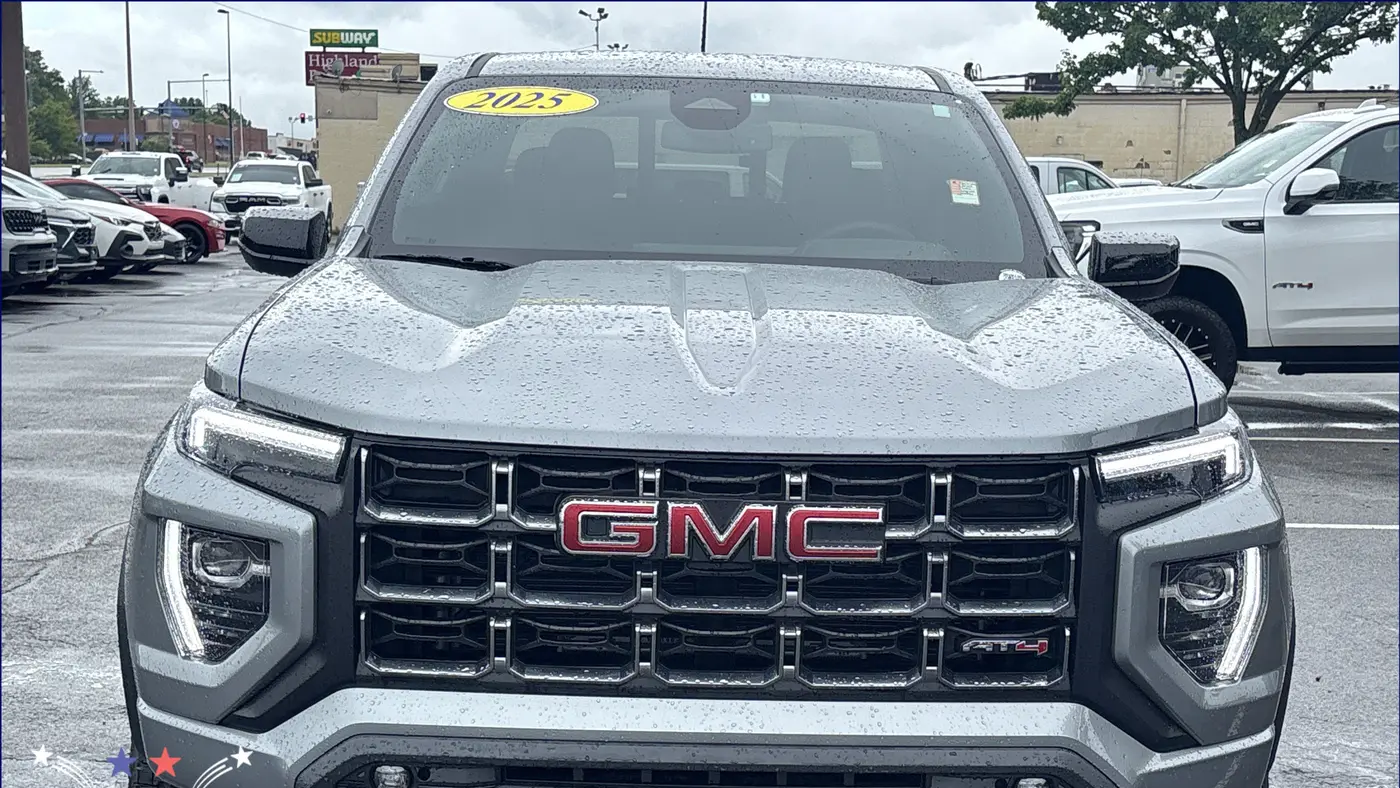 2025 GMC Canyon AT4